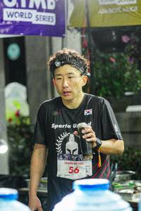 BIB: 160
                            <button type="button" onclick="openModal(22296640)" class="btn btn-primary btn-sm float-right btn-popup" data-toggle="modal" data-target=".modal-high-quality">
                        <i class="fas fa-shopping-cart"></i> Add to Cart
                    </button>
                                            <button type="button" onclick="isThisMe(22296640, true)" class="btn btn-success btn-sm float-right btn-popup btn-isme hidden" data-toggle="tooltip" data-placement="bottom" title="นี่คือรูปของคุณใช่ไหม คลิกที่นี่เพื่อเอาเข้าอัลบั้ม">
                        <i class="fas fa-plus"></i> Add to album
                    </button>
                    <button type="button" onclick="isThisMe(22296640, false)" class="btn btn-warning btn-sm float-right btn-popup btn-isnotme hidden">
                        <i class="fas fa-ban"></i> Remove from album
                    </button>